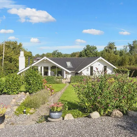 4 Star Holiday Home In Hejls * Hejls