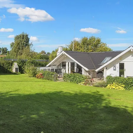 4 Star Holiday Home In Hejls * Hejls