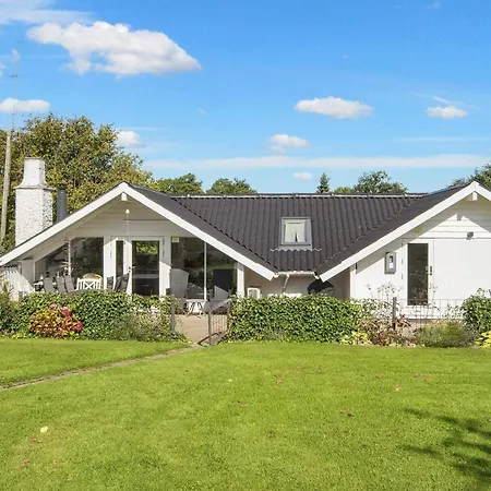 Holiday home 4 Star Holiday Home In Hejls Hejls