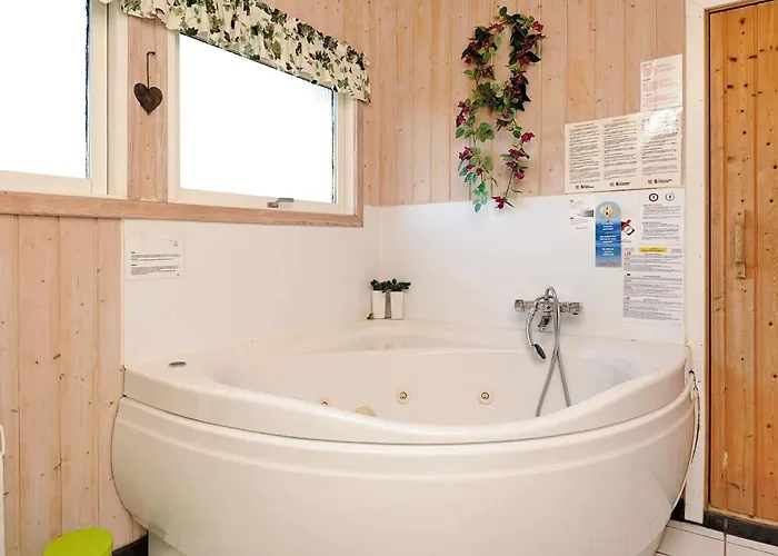 8 Person In Hejls-by Traum * Hejls